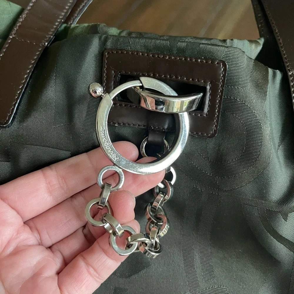 Salvatore Ferragamo logo tote bag - Picture 12 of 14